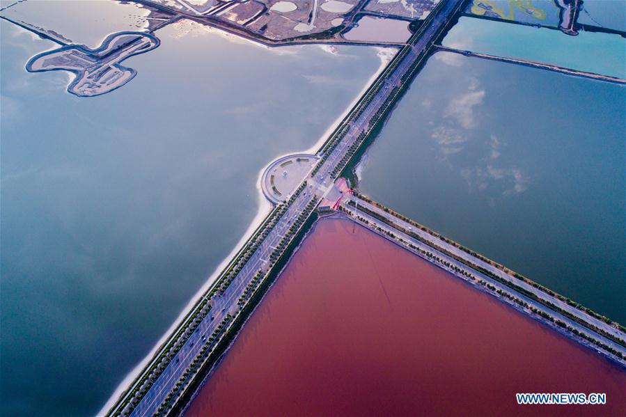 Colorful salt lakes seen in Yuncheng city, China's Shanxi