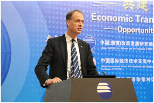 何佩德:期待中国在全球经济架构中发挥更重要