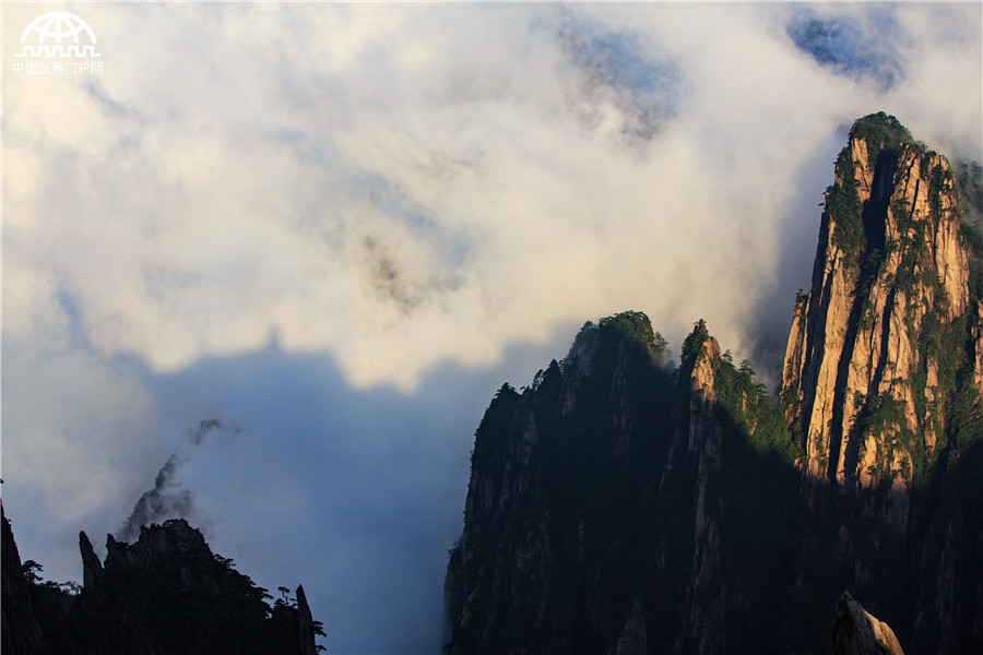 云端上的风景：秋日黄山西海大峡谷