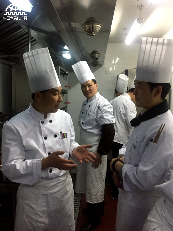 黄山西海饭店与重庆雾都宾馆联合举办徽菜美食节