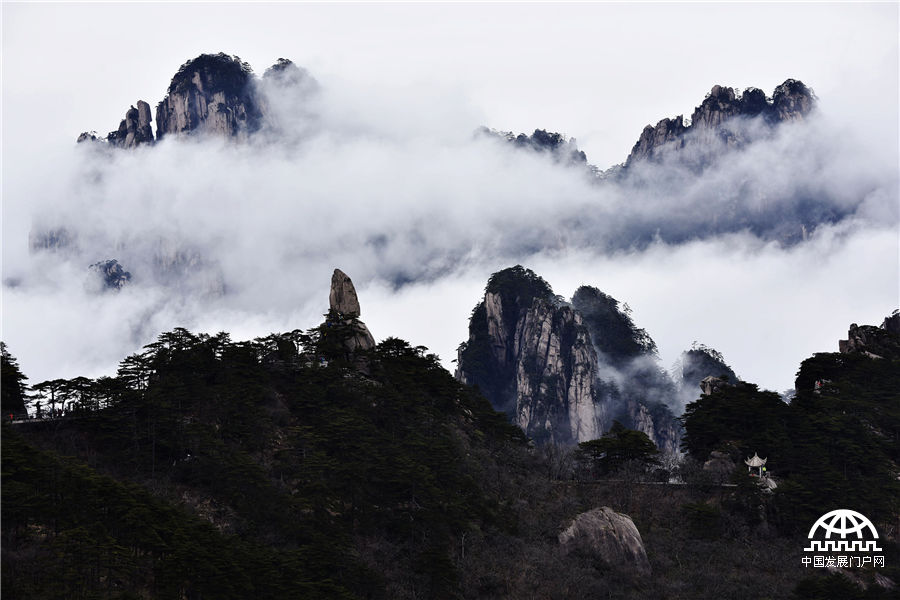 世界气象日：黄山气象万千 变幻莫测