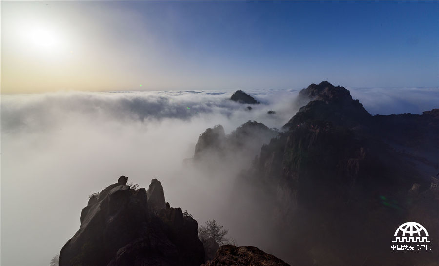 世界气象日：黄山气象万千 变幻莫测