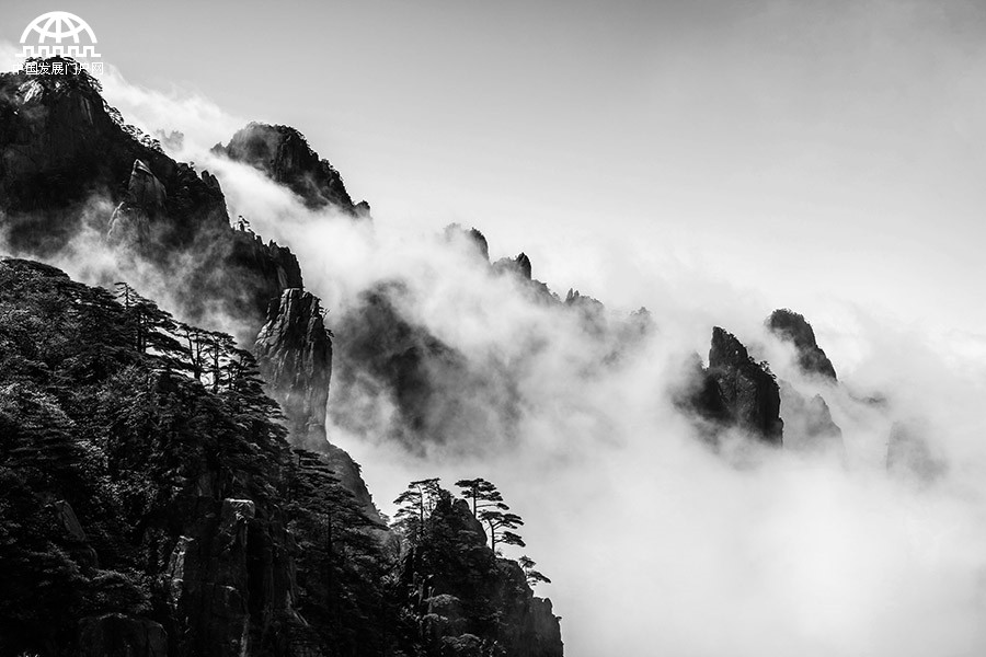 黄山:有一种惊艳叫山峦峡谷升腾起袅袅的云烟